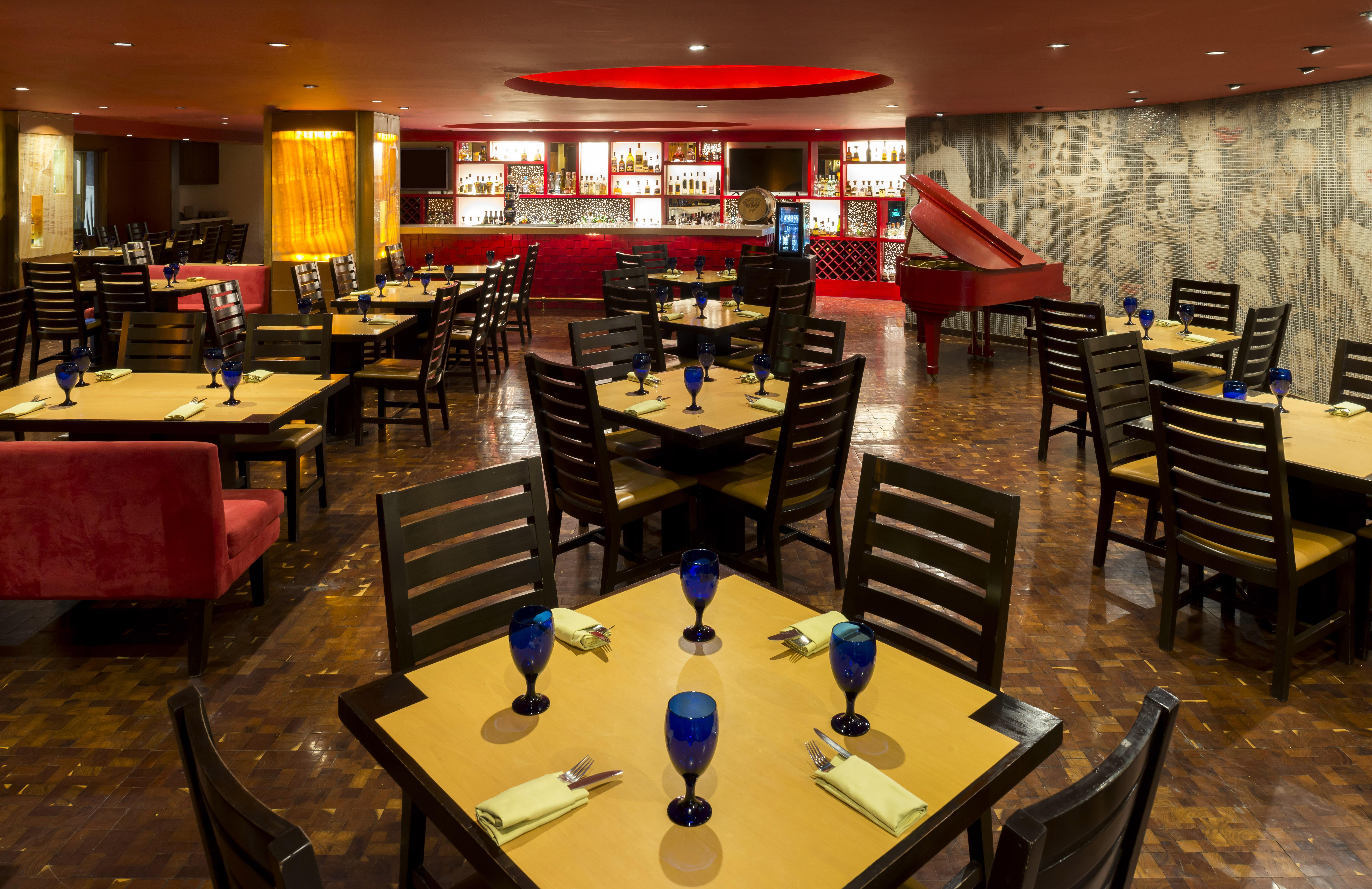 Camino Real Guadalajara Hotel Zapopan Eksteriør billede The interior of a typical Red Lobster restaurant
