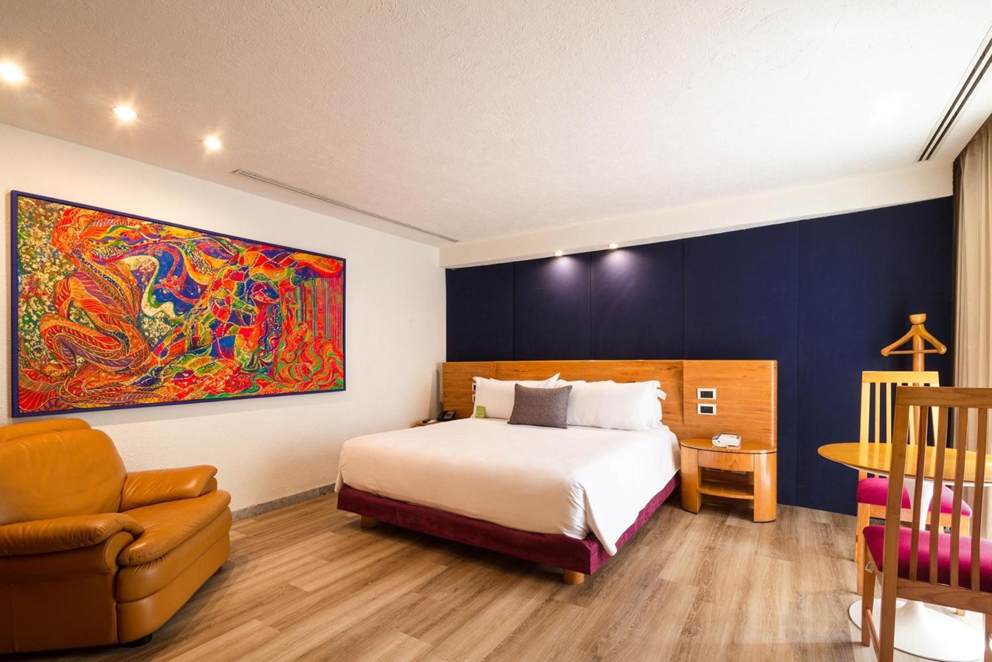 Camino Real Guadalajara Hotel Zapopan Eksteriør billede A room at the hotel