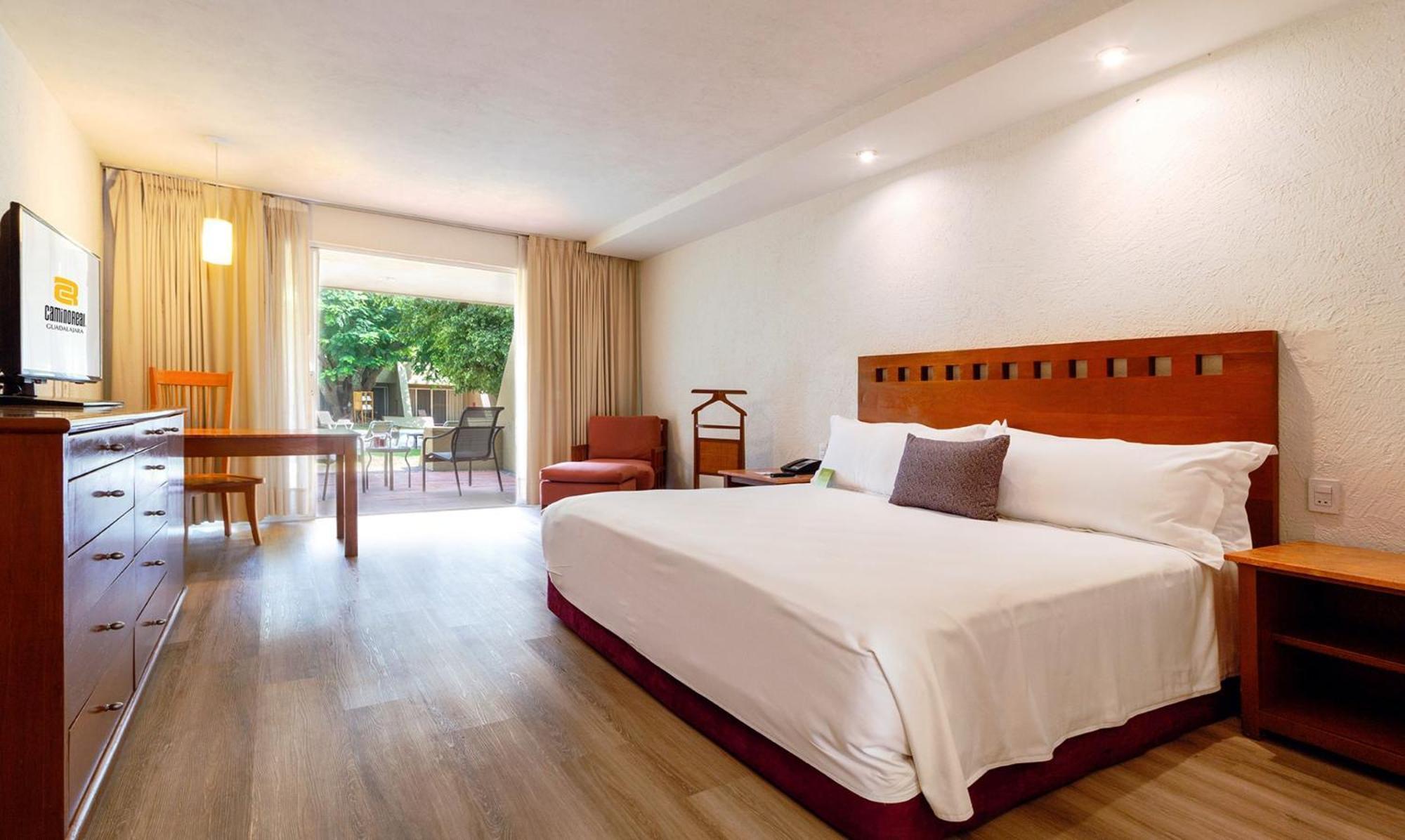 Camino Real Guadalajara Hotel Zapopan Eksteriør billede A room at the hotel