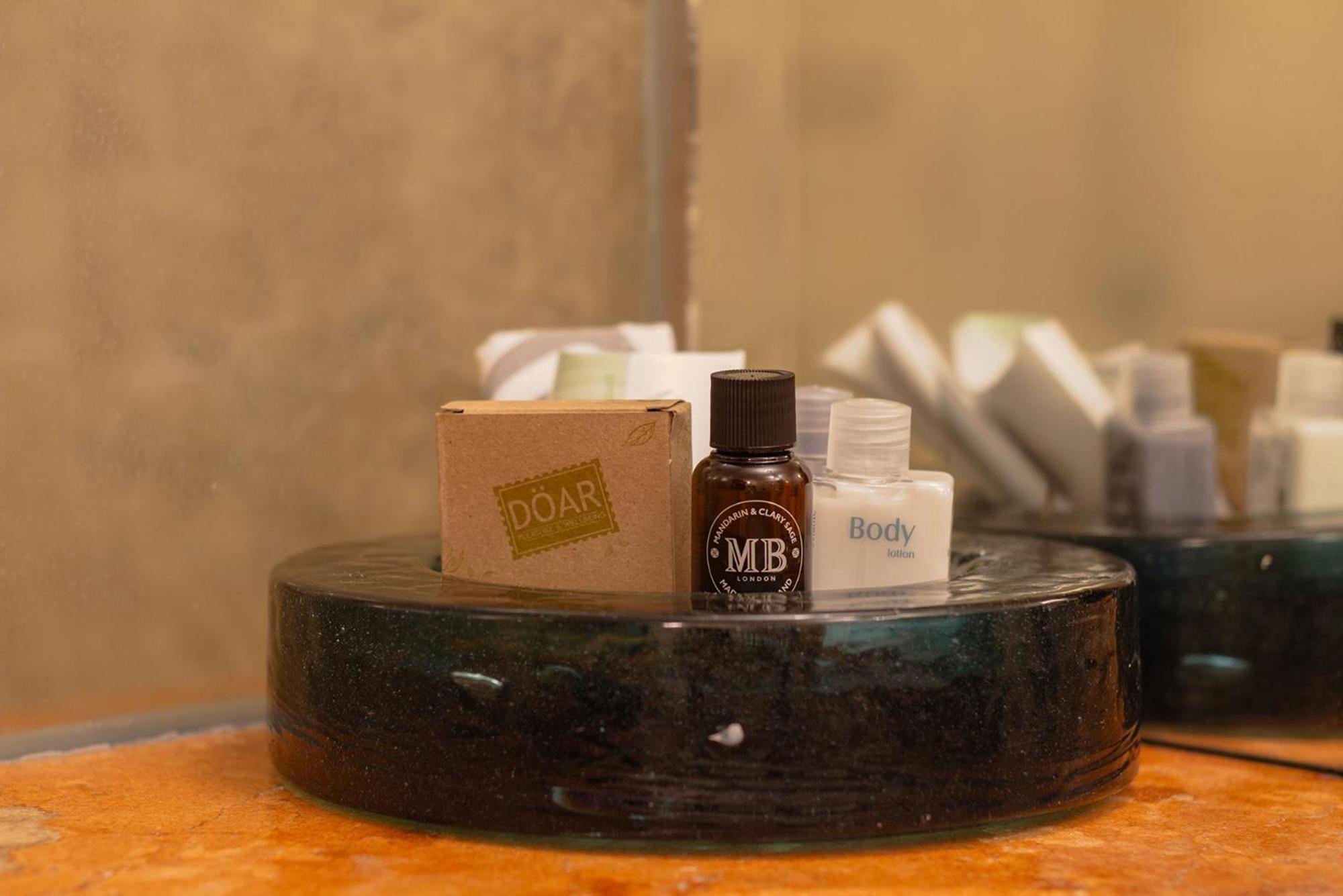 Camino Real Guadalajara Hotel Zapopan Eksteriør billede Soap and body lotion